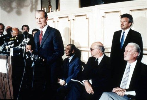 20世纪70年代世界经济_20世纪70年代资本主义世界经济危机和滞(2)